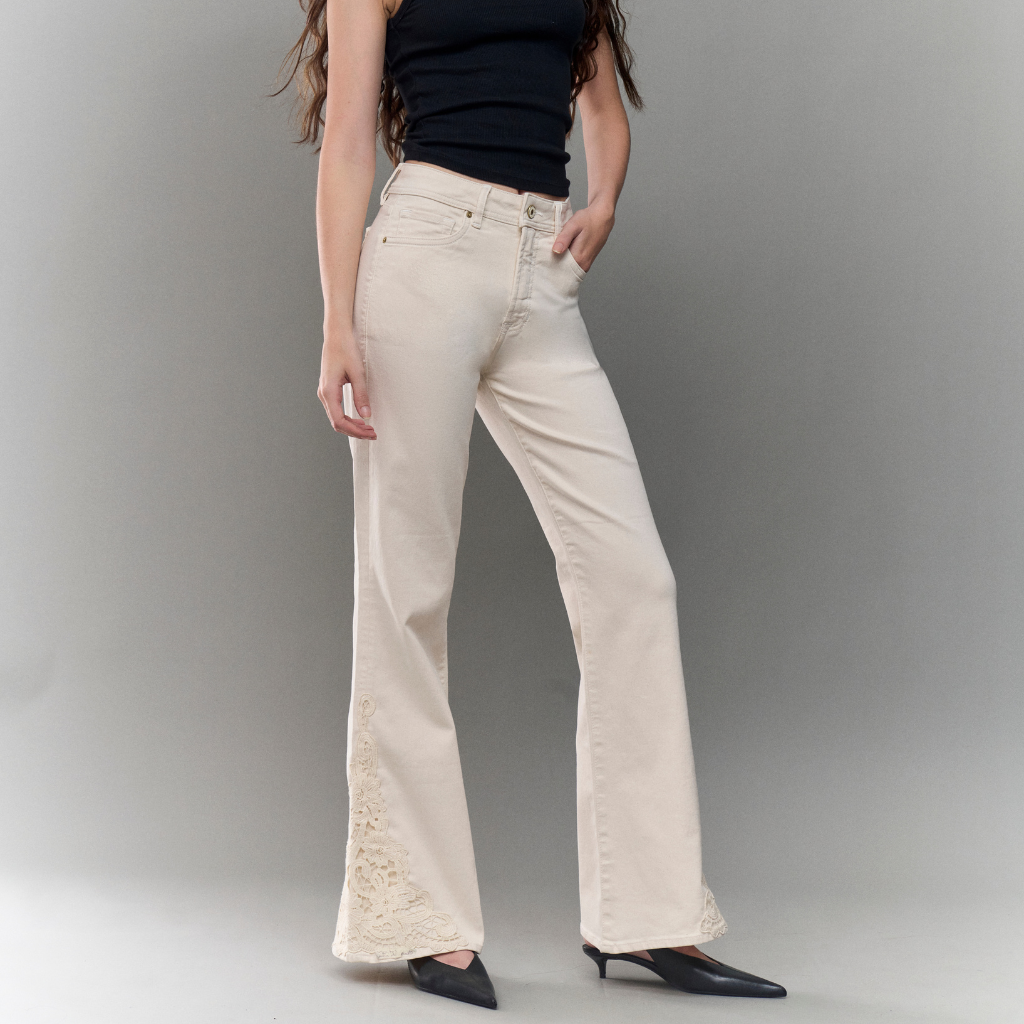 Boot Cut Jeans High Rise